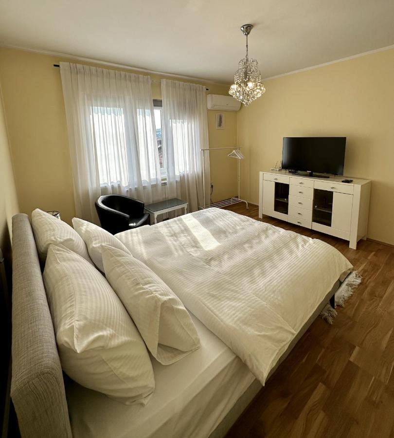B Home Apartment For Rent Сараево Экстерьер фото
